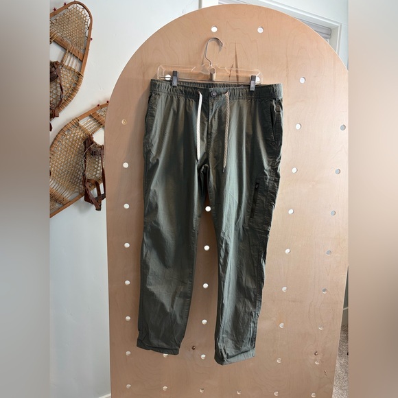 Vuori Women’s Ripstop Pant in Army Green VW401 Size XL - Picture 2 of 6